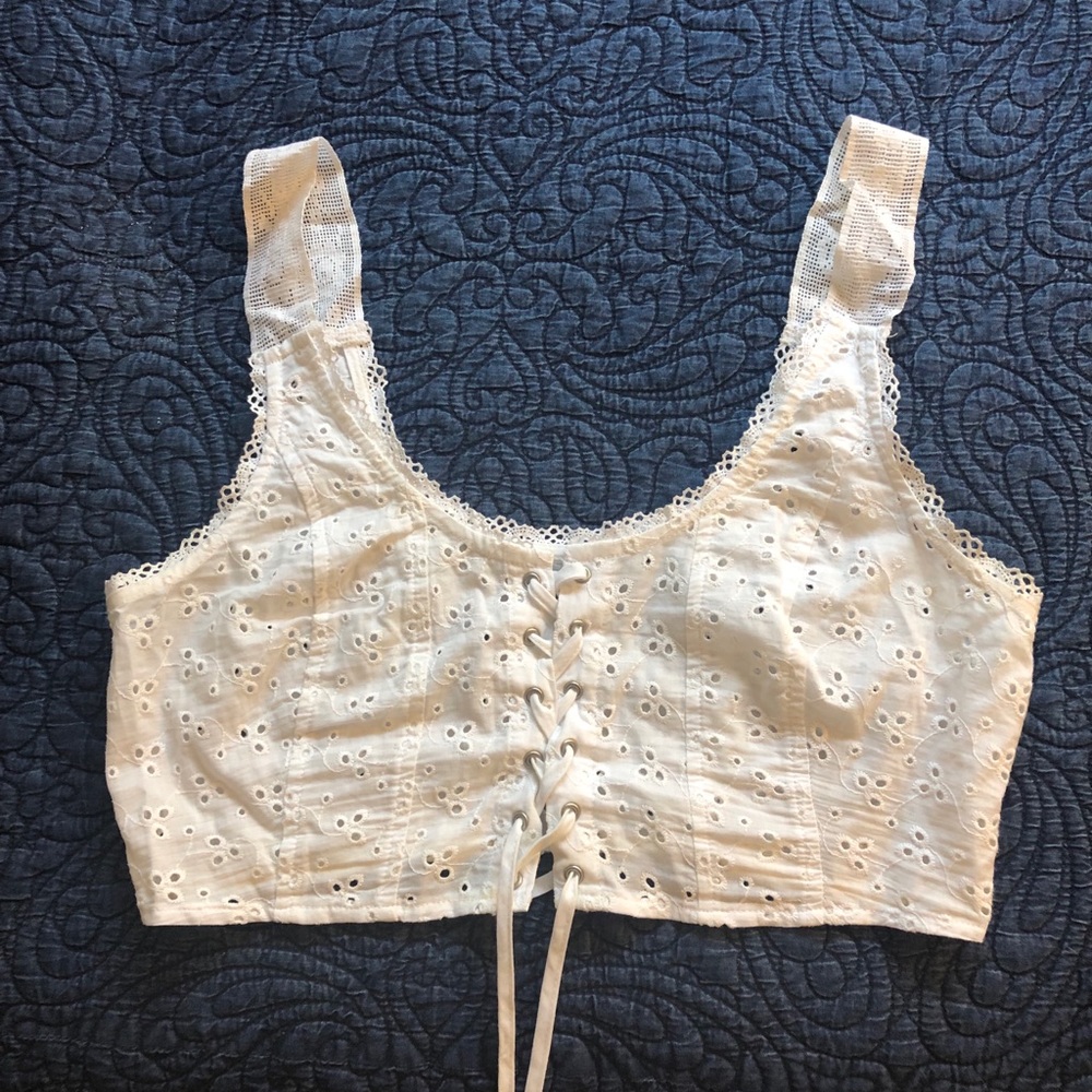 Daisy dukes eyelet white lace crop top